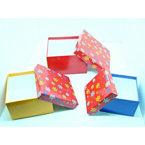 Lot 3 Holiday Nested Gift Boxes Nesting Sets Various Colors Designs and Sizes - Picture 3 of 10
